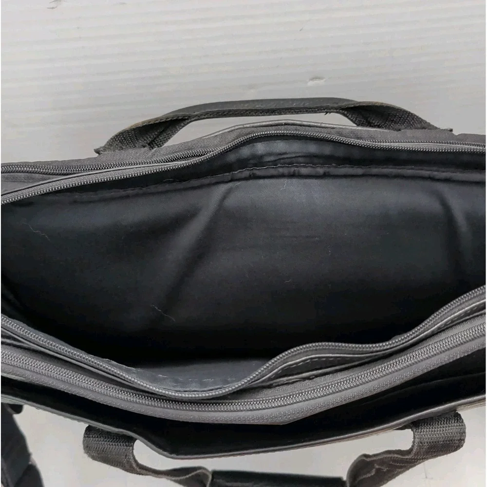 Vtg L.L. Bean Black Pebbled Leather Messenger Bag Satchel Casual Travel Laptop